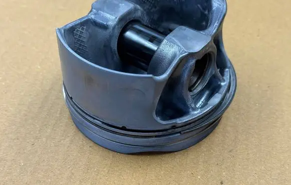 BMW M5 F90 Piston 8747752 89L106