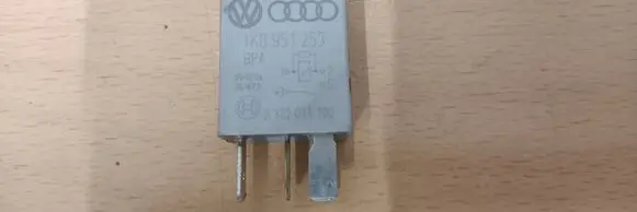 Volkswagen Caddy Other relay 1K0951253 0332011100