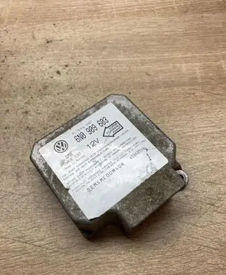 Volkswagen Polo III 6N 6N2 6NF Airbag control unit/module 6N0909603 5WK4137