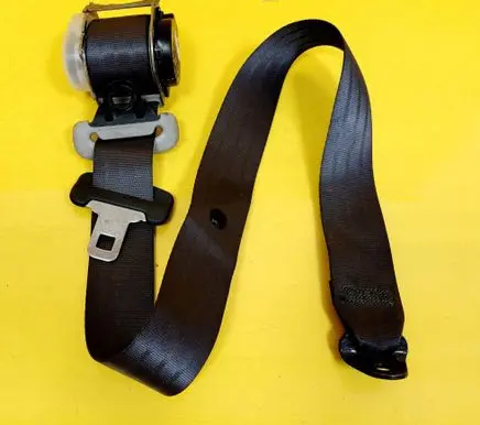Mitsubishi Space Wagon Rear seatbelt 0428040