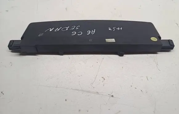 Audi A6 S6 C6 4F Third/center stoplight 4F5945097