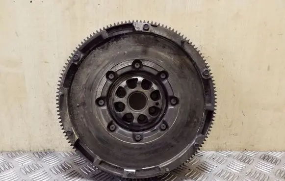 Skoda Yeti (5L) Dual mass flywheel 06J105266H