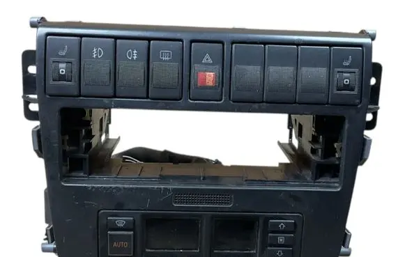 Audi A4 S4 B5 8D Climate control unit 800820529 8D0857007
