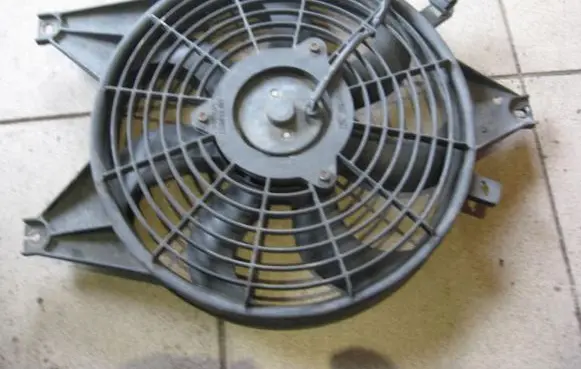 KIA Carnival Electric radiator cooling fan