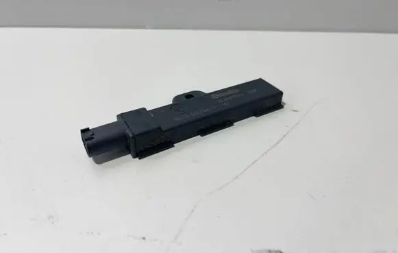 BMW 3 G20 G21 Keyless system antenna 6832066