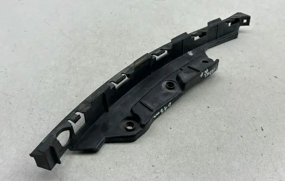 Jeep Cherokee Headlight/headlamp mounting bracket 6002TM0196
