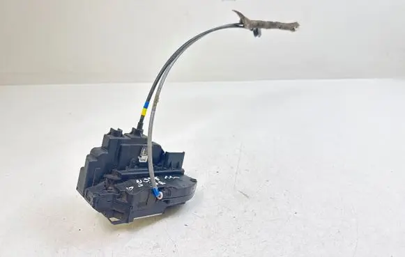 KIA Ceed Rear door lock 22111