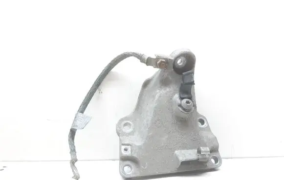 BMW 3 E92 E93 Engine mounting bracket 6770049 22116770049