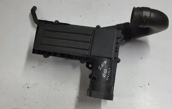 Volkswagen Eos Air filter box