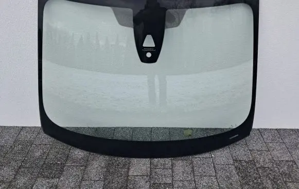 BMW 2 F46 Front windscreen/windshield window 43R000168 E000260