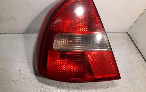 Mitsubishi Carisma Rear/tail lights 151085
