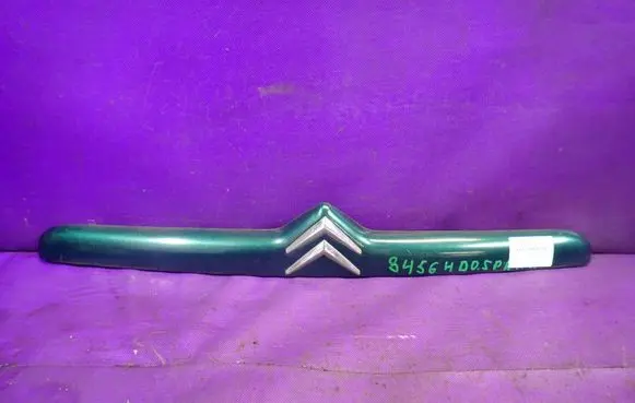 Citroen Xsara Picasso Trunk door license plate light bar 