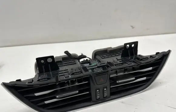 Ford Focus Dash center air vent grill JX7B19K617