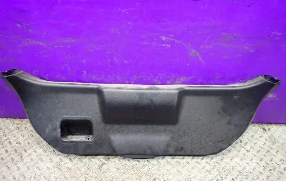 Bottom trim