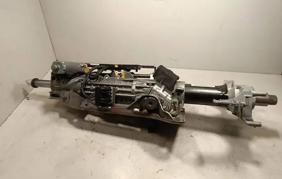 BMW X5 E70 Steering wheel axle 831401091515 678660305