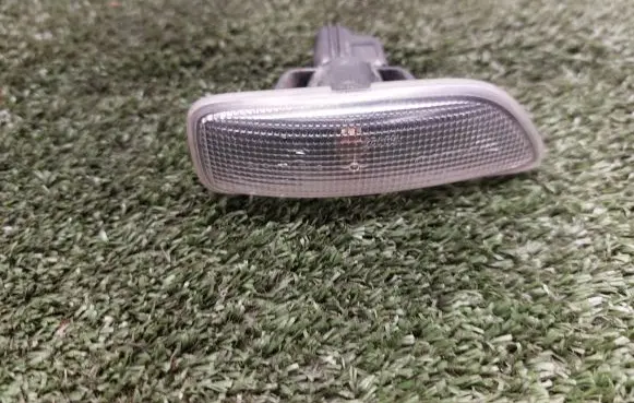 Volvo XC90 Front fender indicator light 30722641