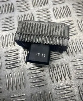 Glow plug pre-heat relay