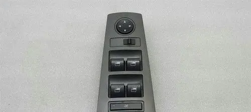 BMW 7 E65 E66 Switch for retractable tow bar 6915008