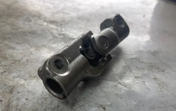 Steering column universal joint