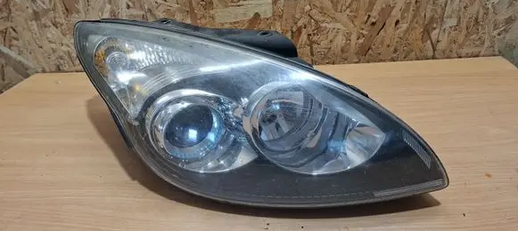 Hyundai i30 Headlight/headlamp 921022R000