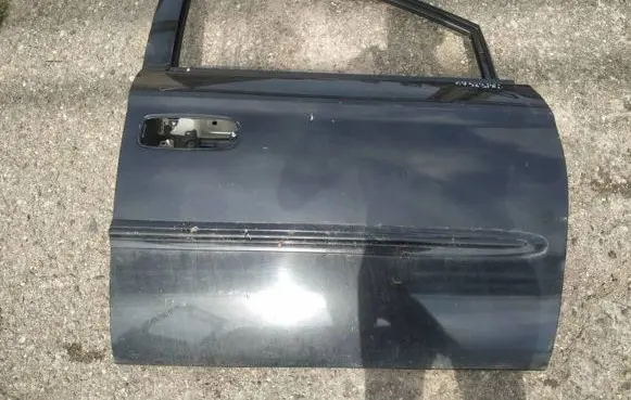 Chrysler Voyager Front door juodos