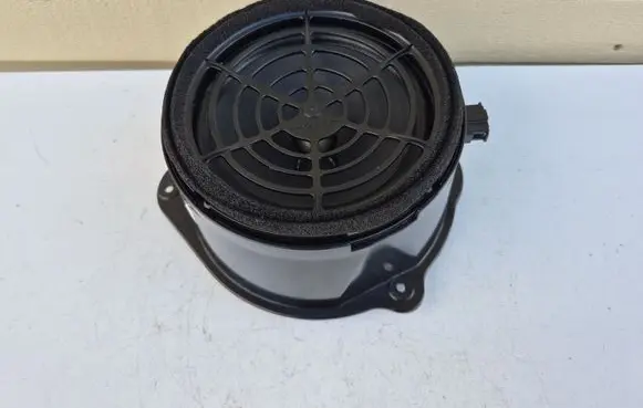 Audi A6 S6 C6 4F Rear door speaker 4F0035415A