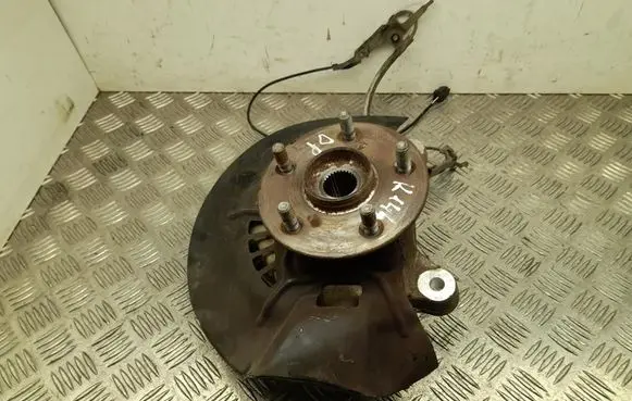 Toyota RAV 4 (XA50) Front wheel hub