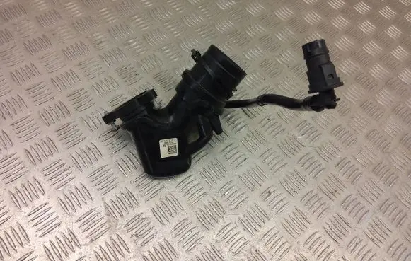 Seat Leon IV Turbo air intake inlet pipe/hose 04e129656