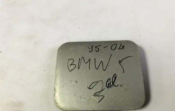 BMW 5 E39 Front tow hook cap/cover 81593531