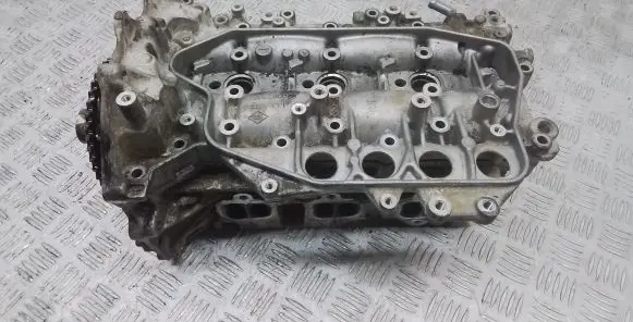 Nissan Navara D40 Engine head 8200872001