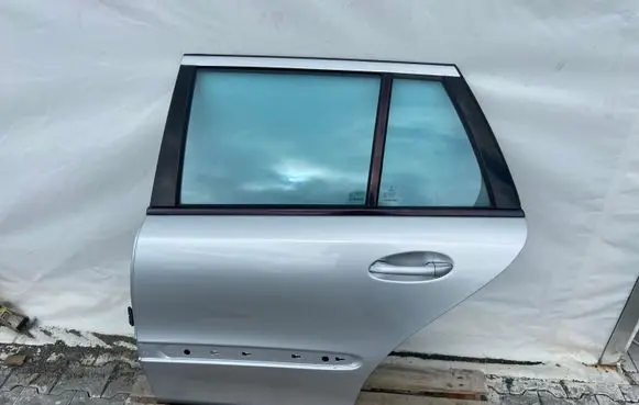 Mercedes-Benz E W211 Rear door 