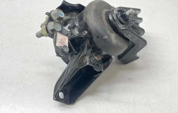 KIA Optima Engine mount bracket 21814C1000