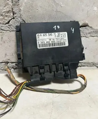 Mercedes-Benz E W211 Parking PDC control unit/module A0255457132