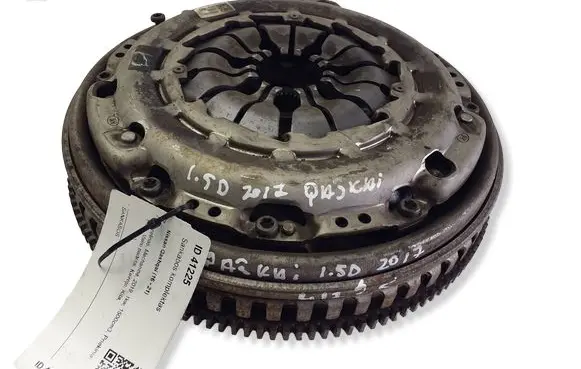 Nissan Qashqai Clutch set kit 302055779R 3020585779R