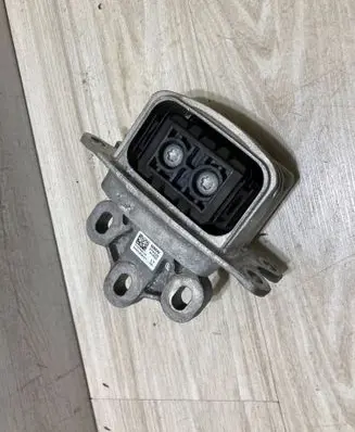 BMW 1 F70 Gearbox mounting bracket 5A83205