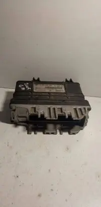 Volkswagen Golf III Engine control unit/module 030906026R 0261203302