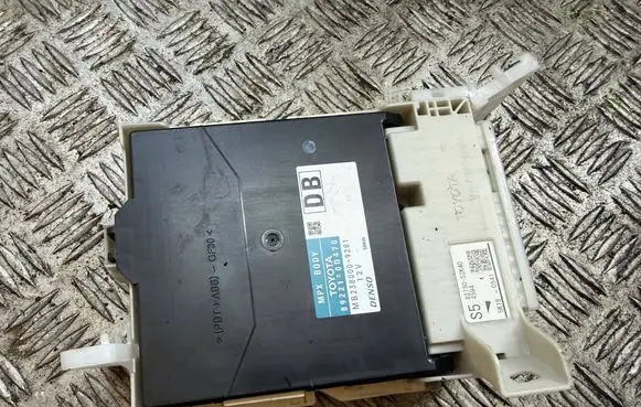 Toyota Yaris Other control units/modules 892210D470
