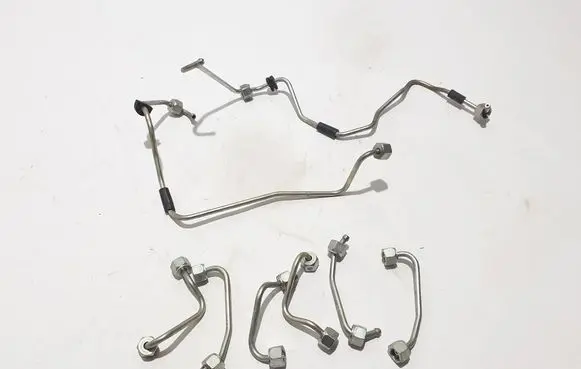 BMW 5 G30 G31 G38 Fuel injector supply line/pipe