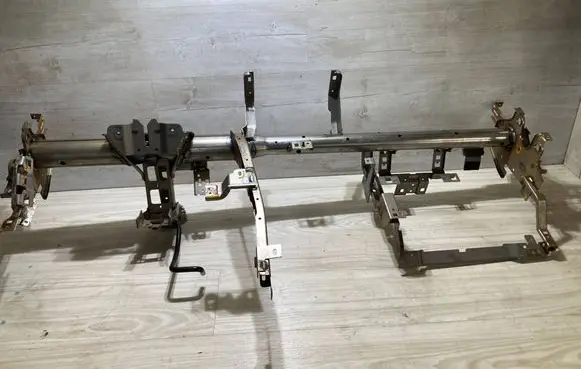 Nissan Juke II F16 Dashboard cross member/frame bar 