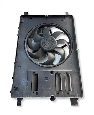Volvo V40 Radiator cooling fan shroud 8240757
