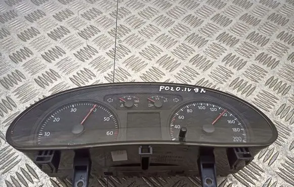 Volkswagen Polo IV 9N3 Tachometer 6Q0920823T
