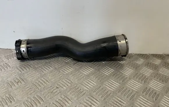 BMW 5 F10 F11 Intercooler hose/pipe 521108A