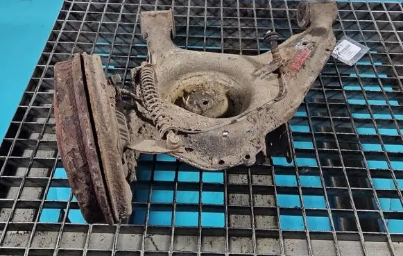 Rear control arm