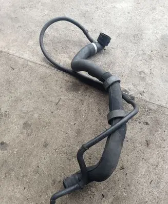 Audi Q7 4L Engine coolant pipe/hose 7L8121101B