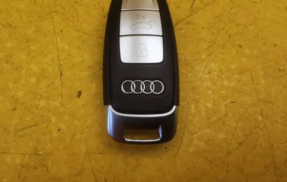 Audi A8 S8 D5 Ignition key/card 4N0959754AB