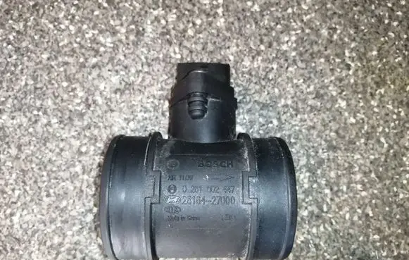 Hyundai Trajet Mass air flow meter 0281002447 2816427000