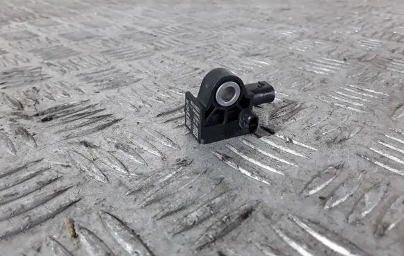 Mercedes-Benz S W222 Airbag deployment crash/impact sensor 2229051400