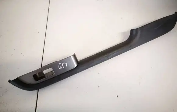 Nissan X-Trail T30 Front door window switch trim 829488h300x