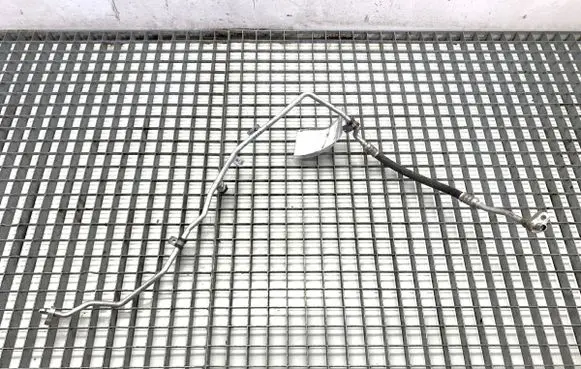 Dacia Sandero Air conditioning (A/C) pipe/hose 924403872R