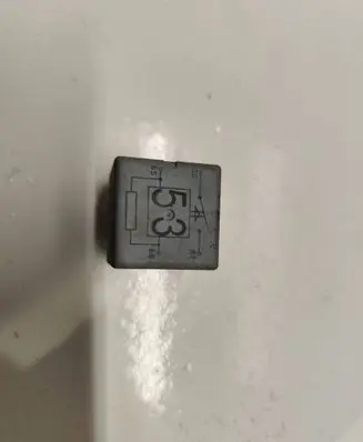 Audi A4 S4 B5 8D Other relay 141951253B 20240072